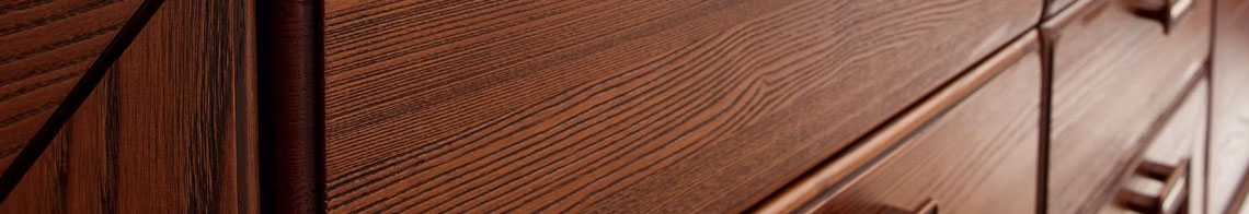 Mobili in legno naturale massello